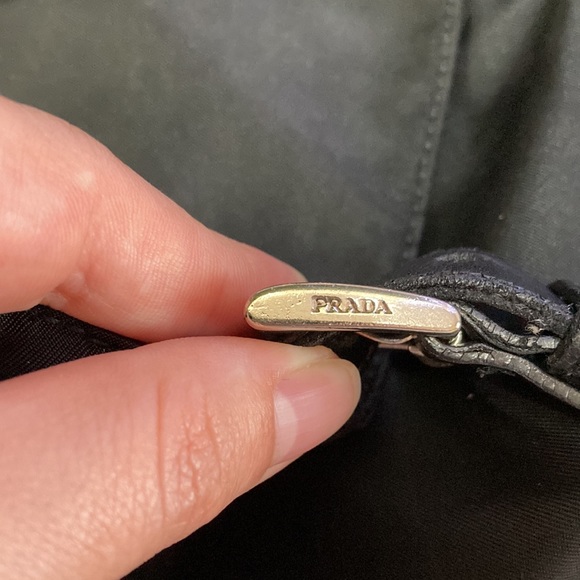 🔥Flash Sale🔥 ❤️ Prada Vintage Nylon Messenger Bag ❤️ - Picture 9 of 17